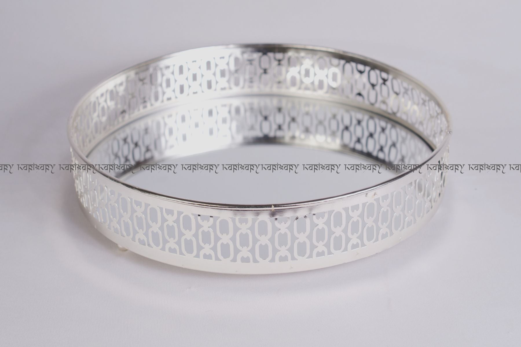ROUND HAMPER/ACCENT TRAY WITH MIRROR & OVAL BORDER FOR GIFTING, TROUSSEAU PACKING, DECOR (30cm diameter)
