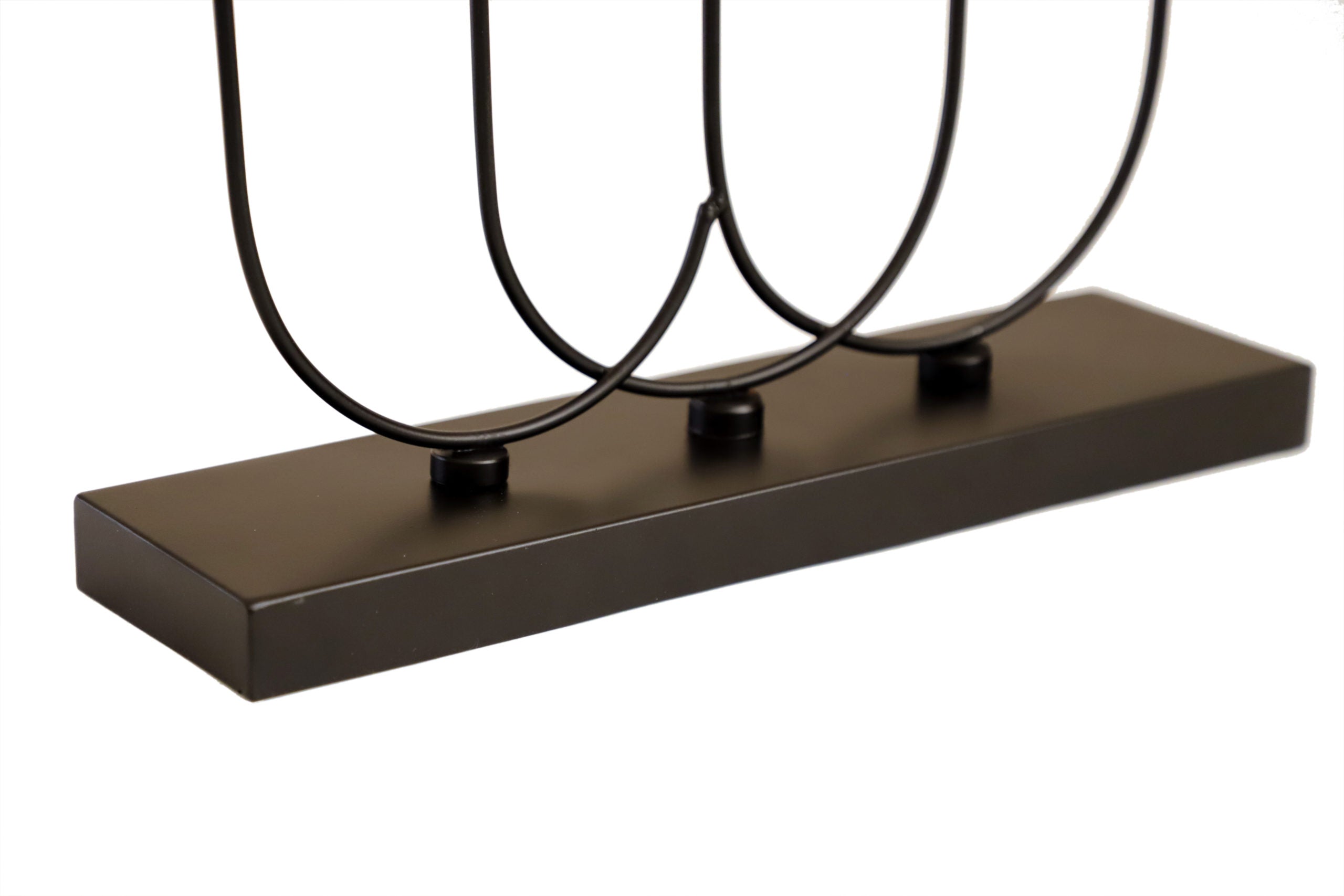 BLACK ARMS CANDLE HOLDER