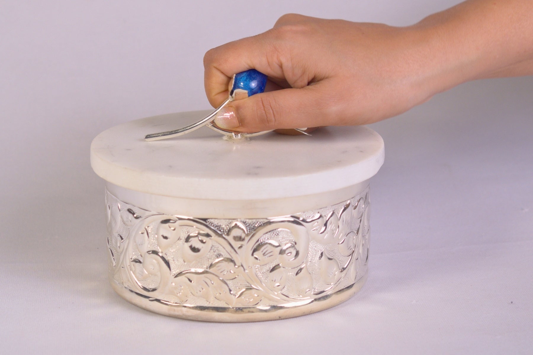 EMBOSSED SILVER JARS WITH MARBLE LID FOR DRY FRUITS/GIFTING (LARGE)