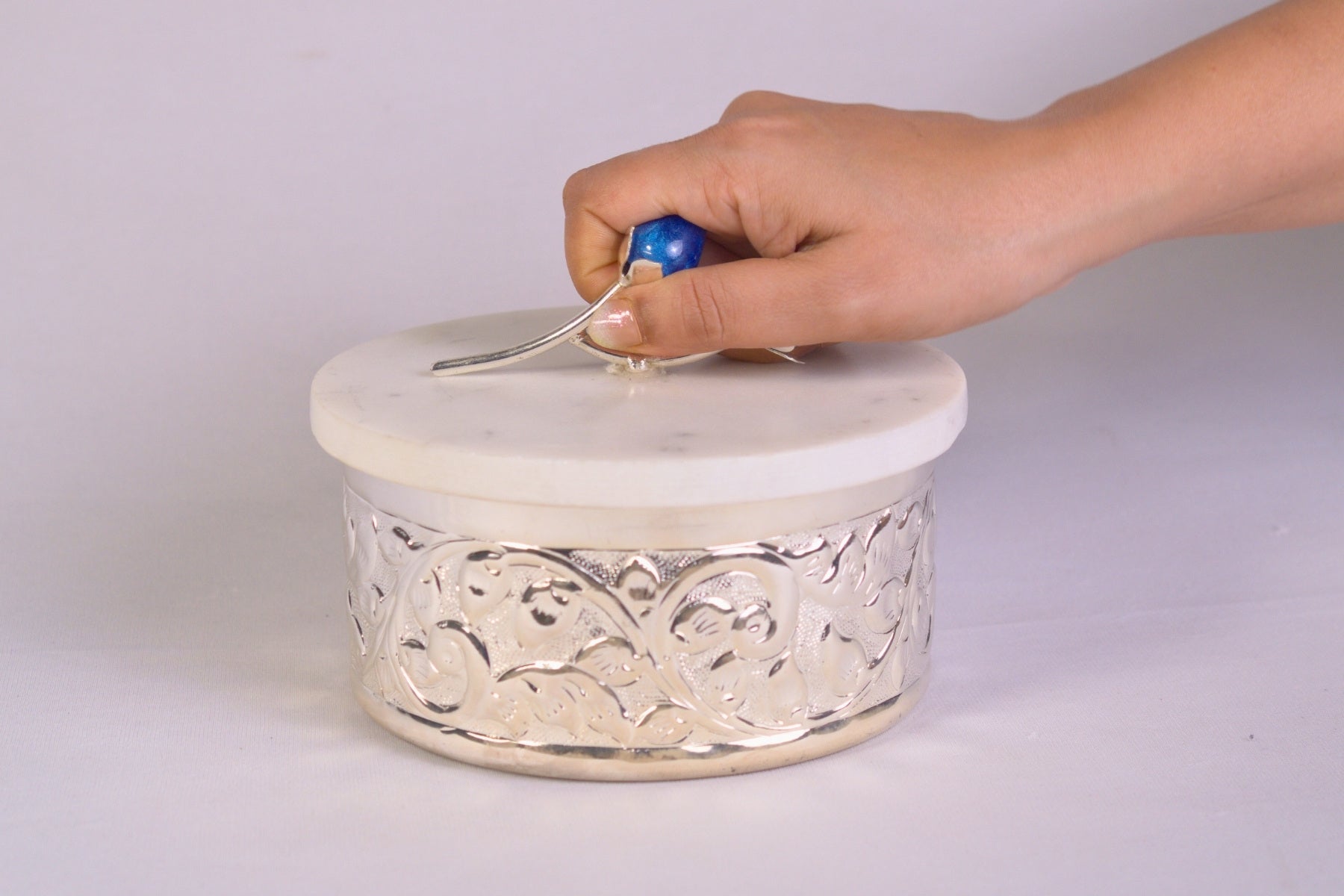 EMBOSSED SILVER JARS WITH MARBLE LID FOR DRYFRUITS/ GIFTING (MEDIUM)