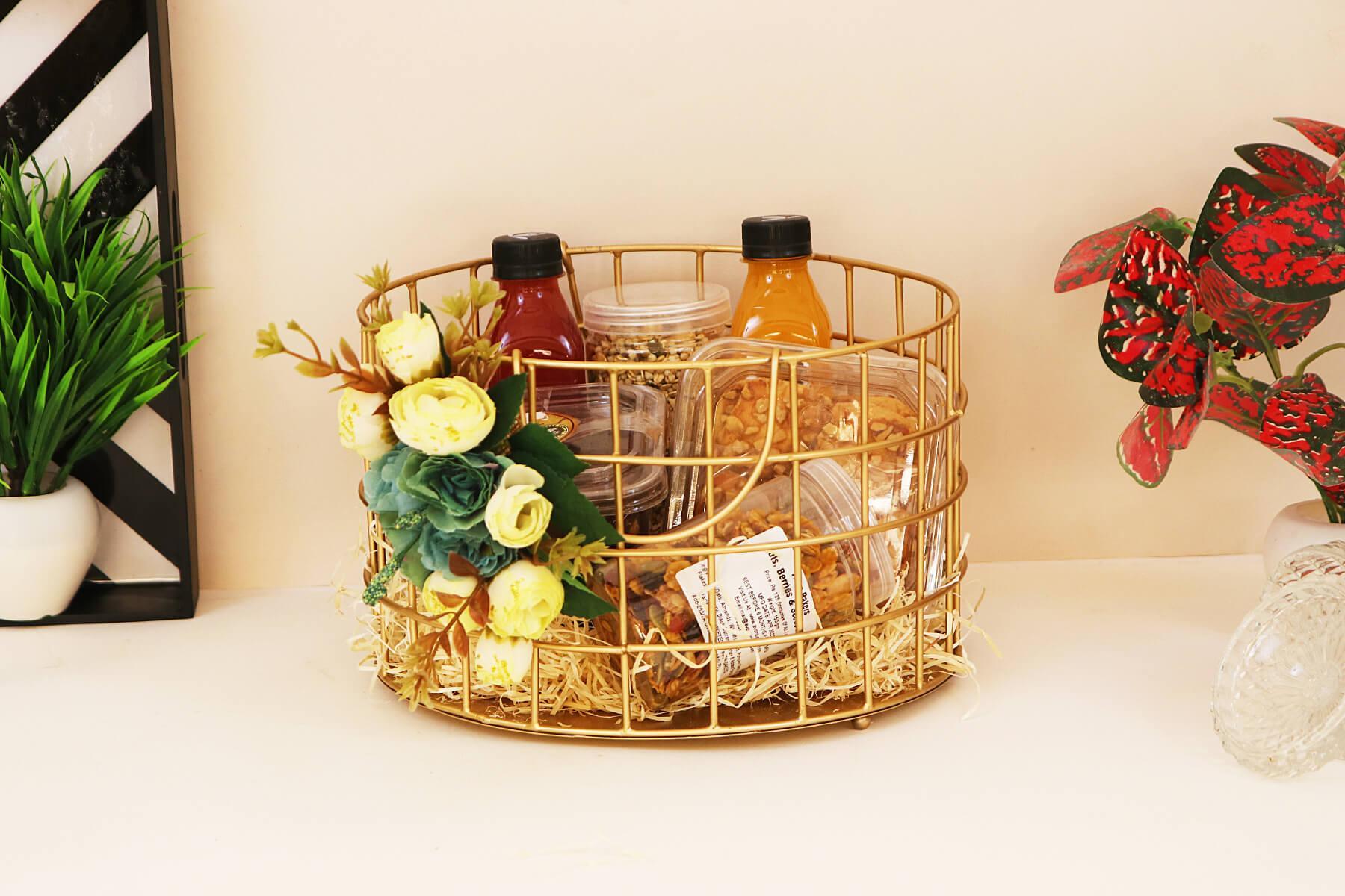 CHECK BASKET HAMPER