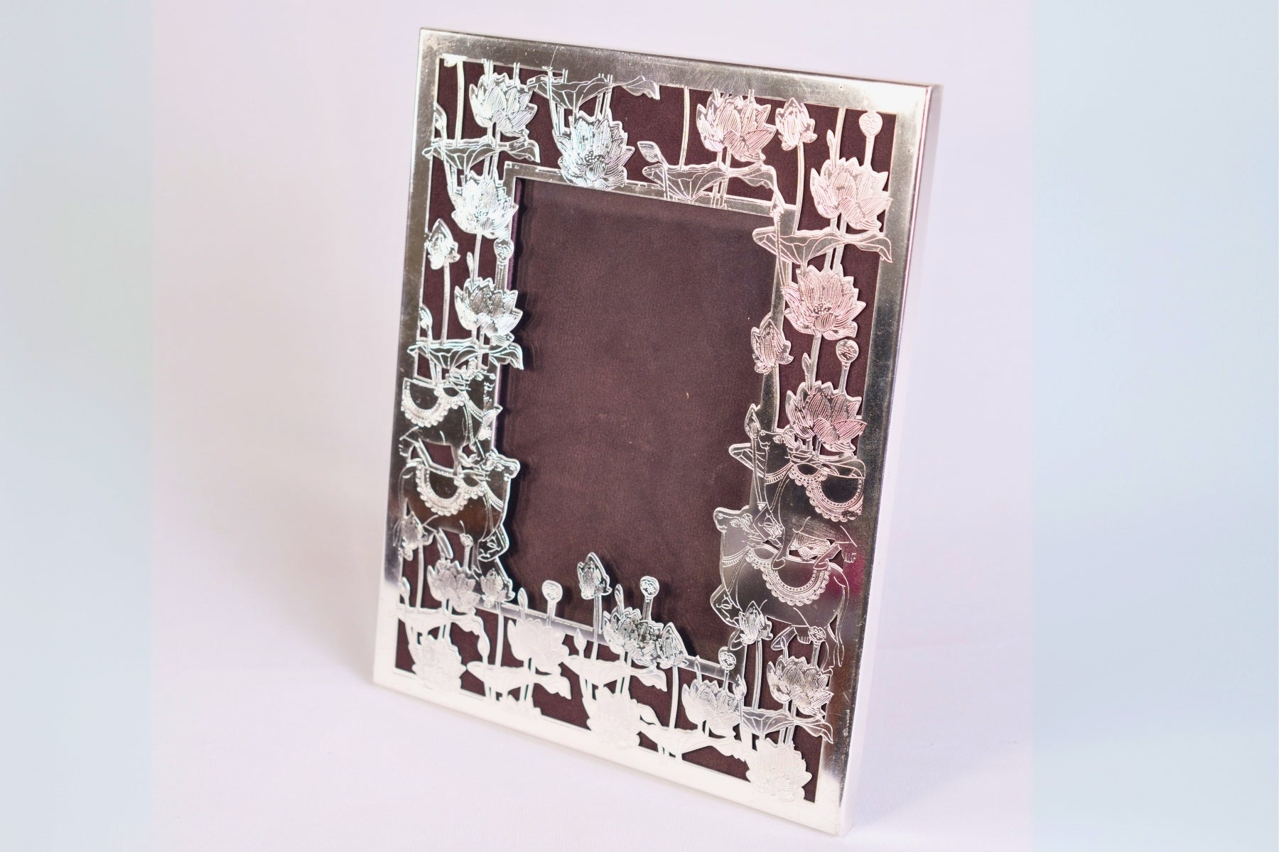 LOTUS & COW DESIGN SILVER PHOTO FRAME FOR GIFTING AND HOME DÉCOR (LARGE)