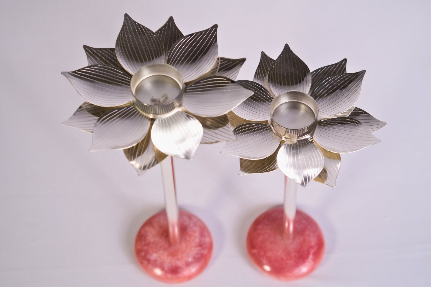 LOTUS TEALIGHT CANDLE HOLDER FOR GIFTING AND HOME DÉCOR (SET OF 2)