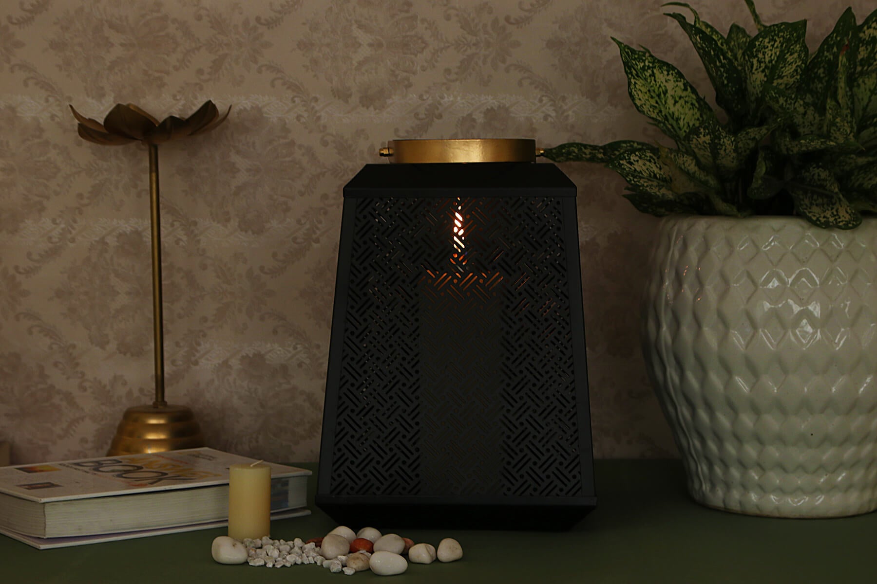 HANDCRAFTED BLACK LANTERN