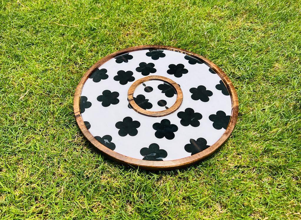 ROUND CHIP & DIP WOOD PLATTER (SET OF 1)