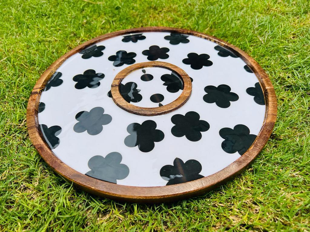 ROUND CHIP & DIP WOOD PLATTER (SET OF 1)