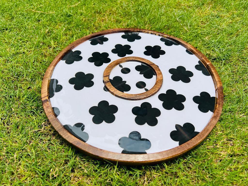 ROUND CHIP & DIP WOOD PLATTER (SET OF 1)