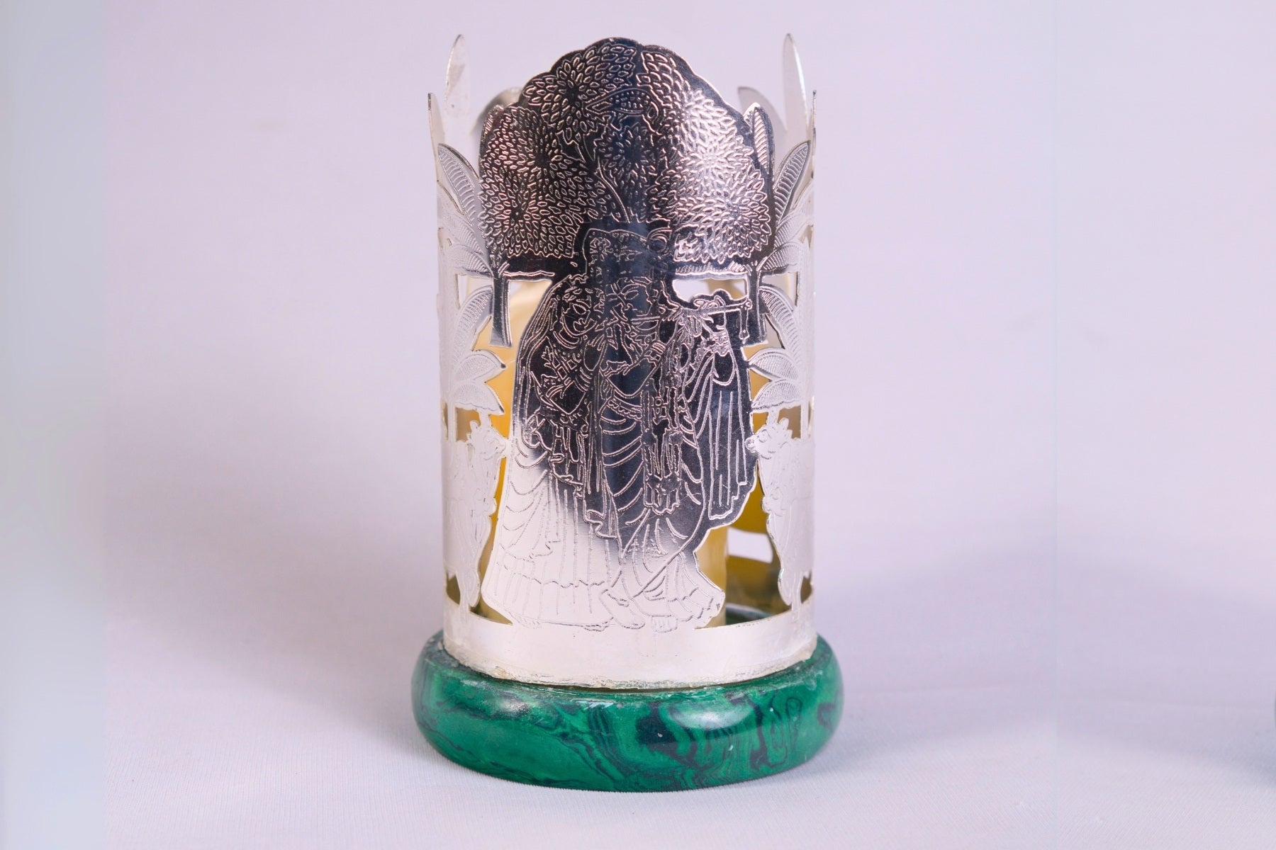 RADHA KRISHNA DESIGN CANDLE HOLDER FOR HOME & FESTIVE DÉCOR (GREEN)