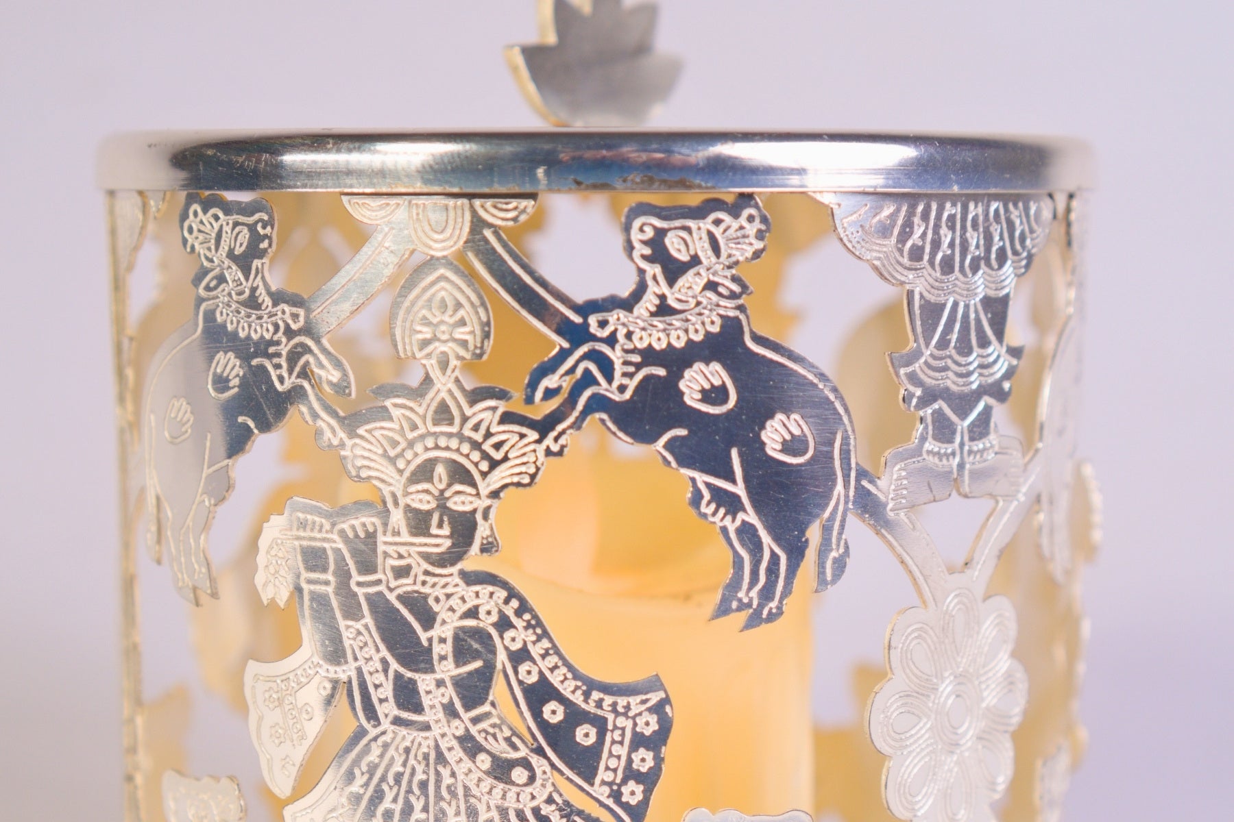 SILVER CANDLE HOLDER FOR FESTIVE DÉCOR & HOME DECORATION