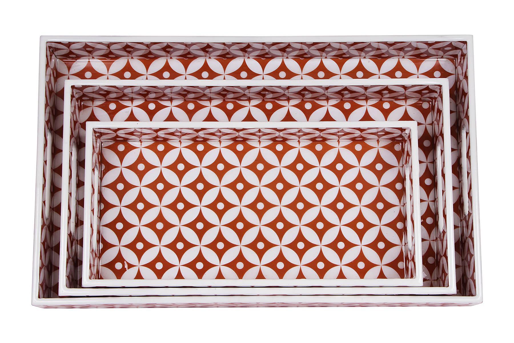 BROWN WOODEN SERVING TRAYS SET OF 3