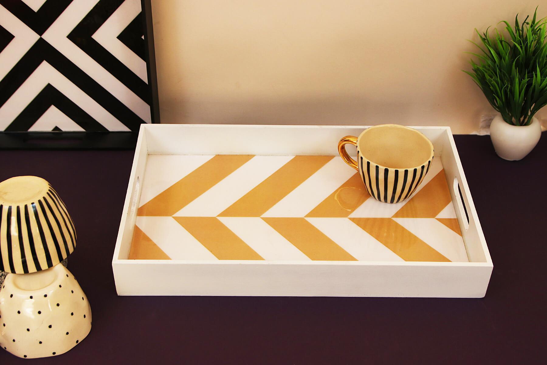 BROWN AND WHITE PRINTED SERVING TRAY