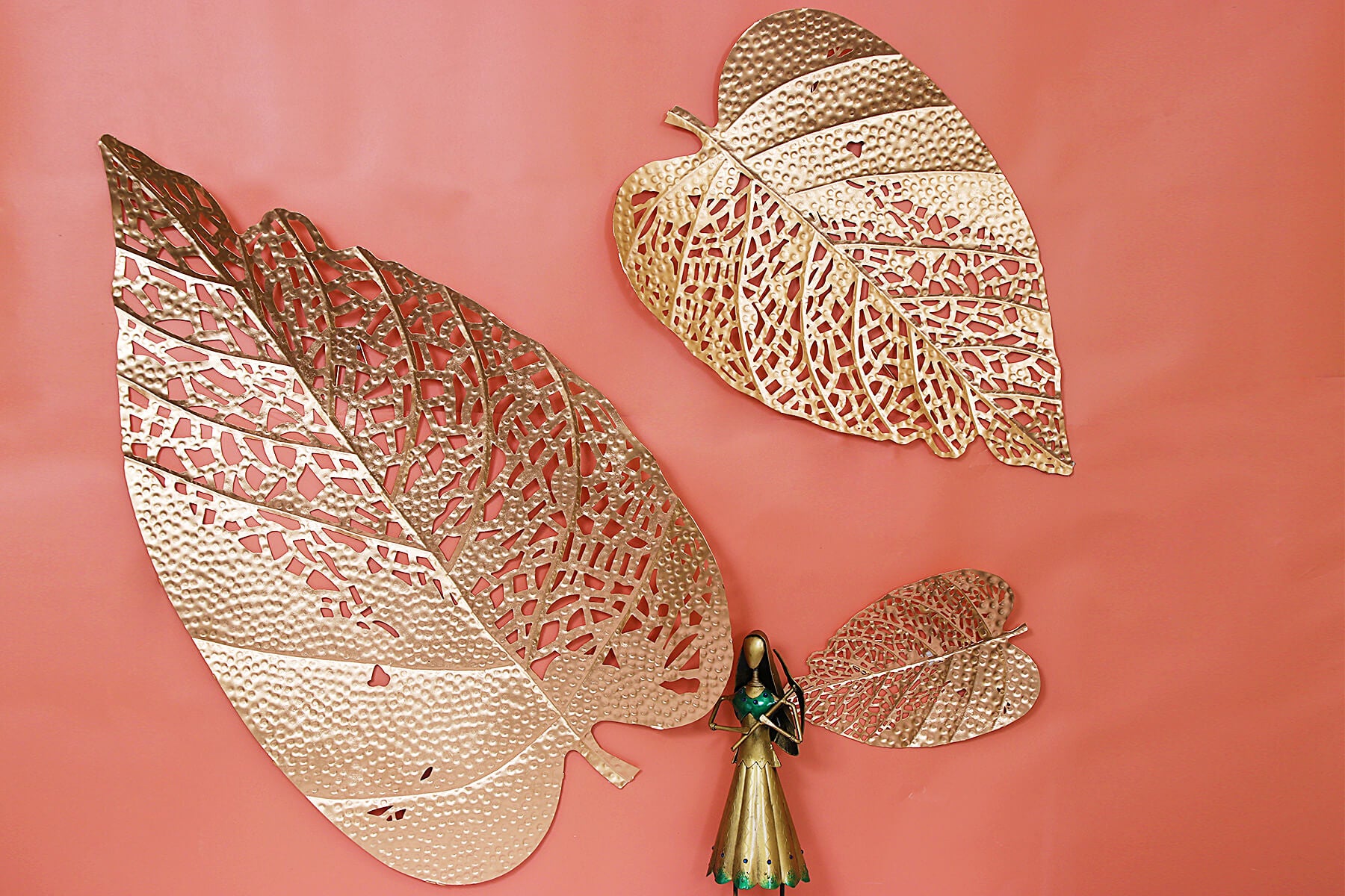 GOLDEN PAAN LEAF WALL ART (SET OF 3)