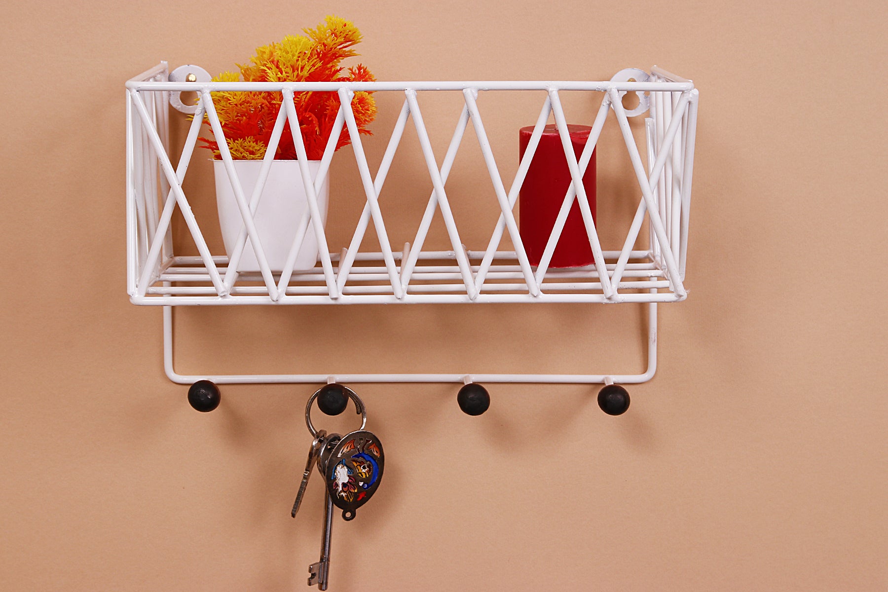 WHITE SHELF WITH WOOD KNOB