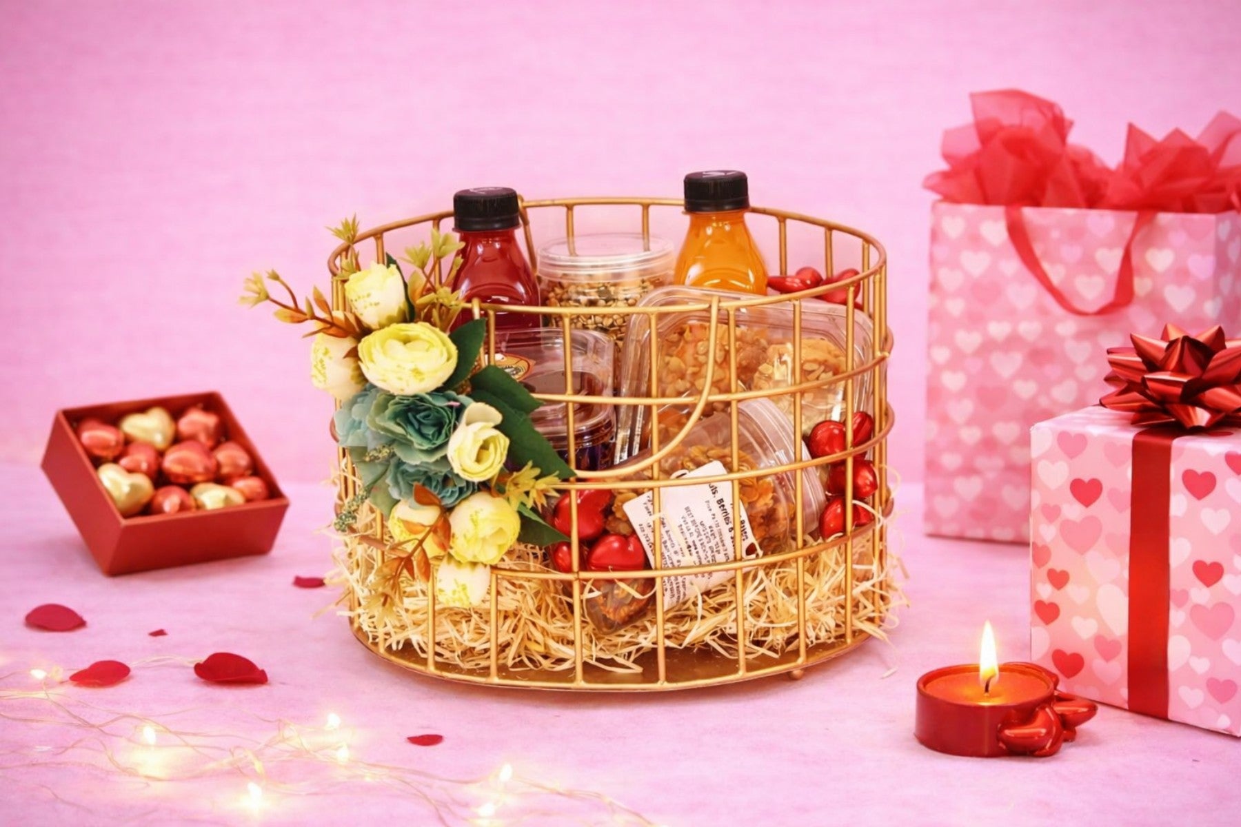 CHECK BASKET HAMPER