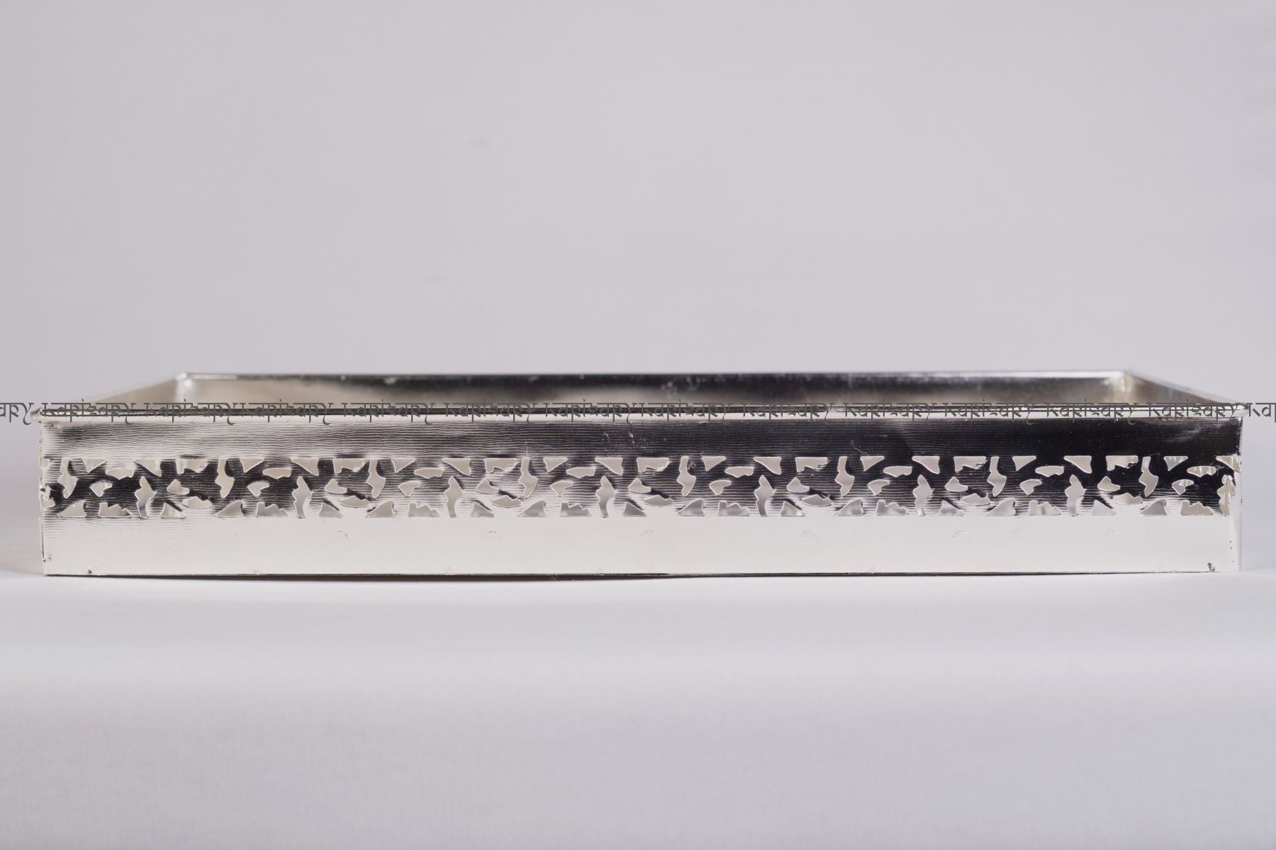 LARGE ACCENT TRAY WITH LEAF DESIGN BORDER FOR DÉCOR, GIFTING, TROUSSEAU & RETURN-FAVOUR PACKING (40cm length)