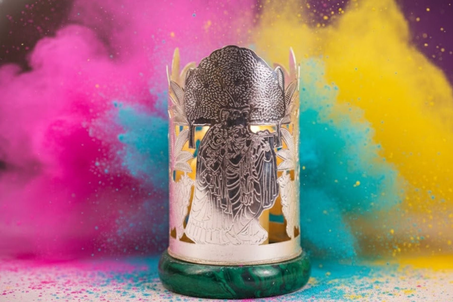 RADHA KRISHNA DESIGN CANDLE HOLDER FOR HOME & FESTIVE DÉCOR (GREEN)