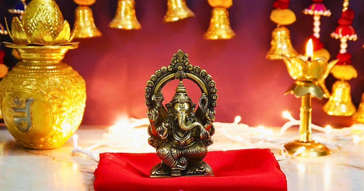 Indian Artisans Karigary - Divine Presence of Brass Ganesha Idol
