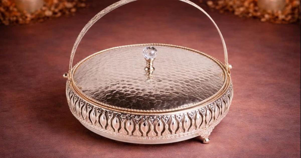 Indian Artisans ( Karigary ) - What a Good Dry Fruit Gift Box Says About the Sender