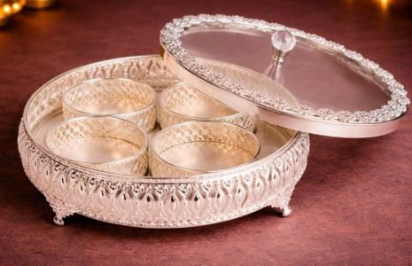 Dry fruit gift box ideas for festive and wedding gifting