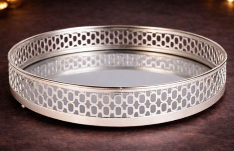 Home decor trays that suit modern and traditional homes