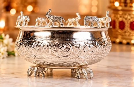 Indian Artisans ( Karigary ) - Console Table Decor Ideas for Hallways, Living Rooms and Entrances - 1